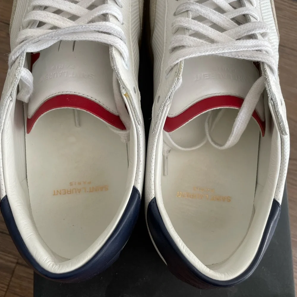 Saint Laurent classic saint
